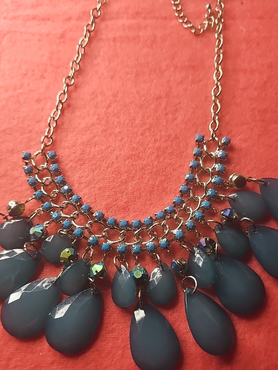 BKE Jewelry - Blue Teardrop Statement Necklace - Women's Fashion Jewelry